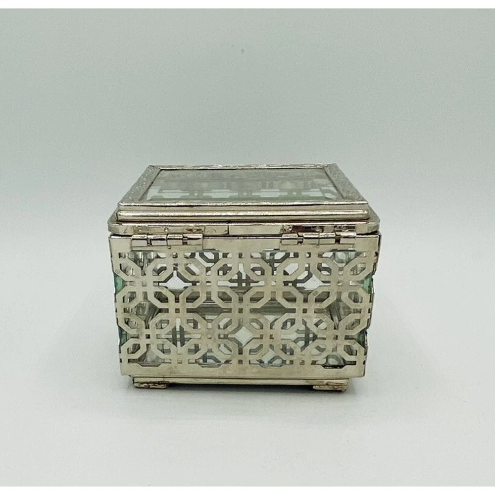 Cynthia Rowley Jewelry Box Silver Tone Filigree Pattern Beveled Glass New York
